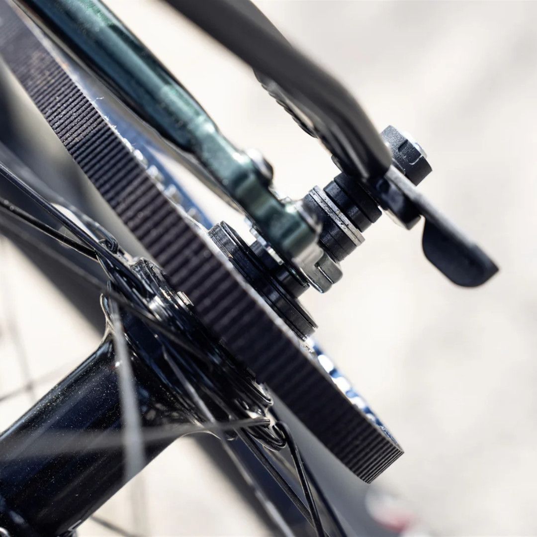 ORTLIEB Läpiakseli M6 Connector – säädettävä 12x135-198mm alumiiniaksele