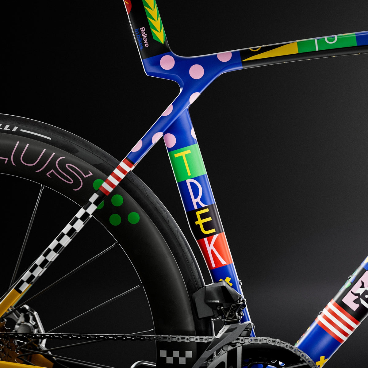 Trek Madone SLR 9 AXS Gen 8 – maantiepyörä, 900-sarjan OCLV-hiilikuitu